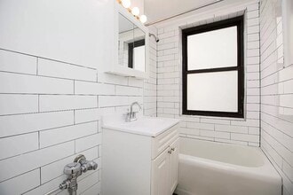 200 E 36th St in New York, NY - Building Photo - Building Photo