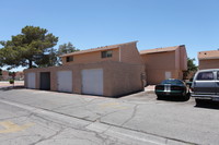 Parkway Villas Condominium in Las Vegas, NV - Foto de edificio - Building Photo