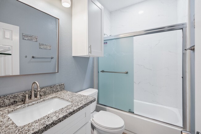 property at 305 Jettyview Rd