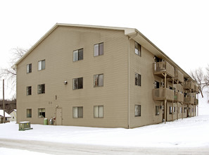 Devonshire Apartments in Rockford, MN - Building Photo - Building Photo