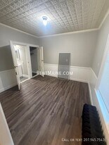 21 Webster Ave, Unit 8 in Bangor, ME - Building Photo