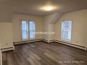 116 Elm St in Bangor, ME - Building Photo - Building Photo