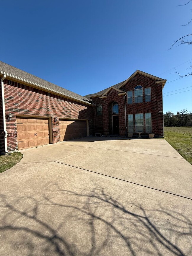 815 Blue Quail Dr in Weatherford, TX - Foto de edificio - Building Photo