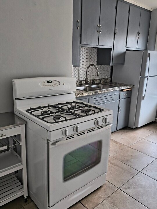 6107 W Center St in Milwaukee, WI - Building Photo