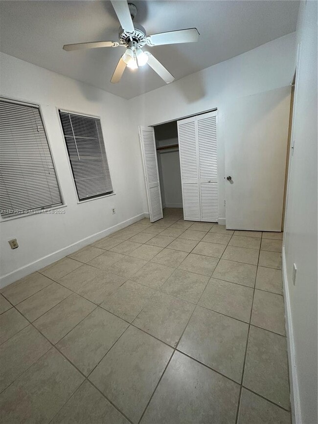 property at 985 SW 5th St