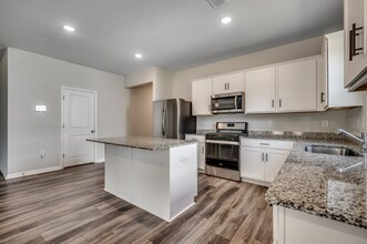 3039 Red Bark Dr in Conway, SC - Building Photo - Building Photo