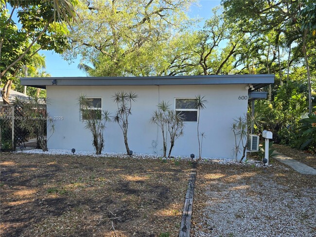 property at 600 SW 11th St