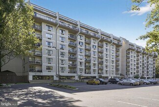 800 Avondale Rd, Unit 4I in Wallingford, PA - Building Photo - Building Photo