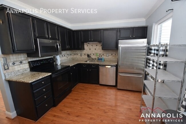 2443 Vineyard Ln in Crofton, MD - Building Photo - Building Photo