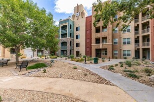 56 E Serene Ave, Unit 124 in Las Vegas, NV - Building Photo