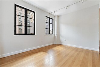 517 W 29th St in New York, NY - Building Photo - Building Photo