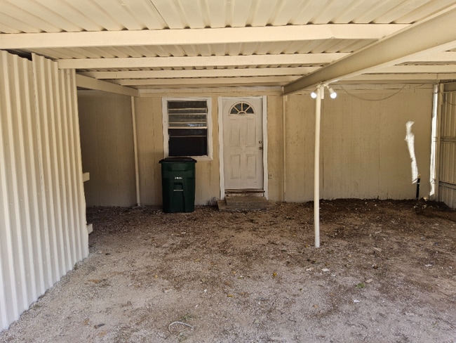 613 Marlin St in Clyde, TX - Foto de edificio - Building Photo