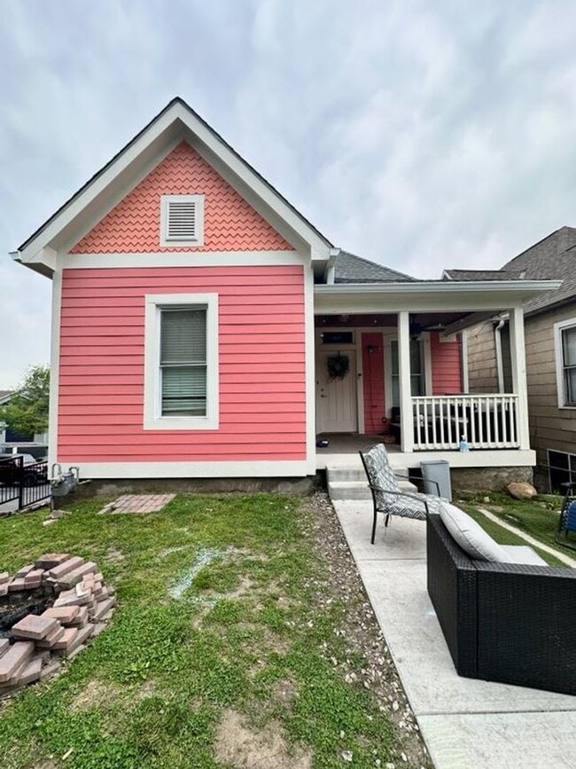 property at 1627 Forest Ave