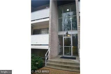 5618 Bloomfield Dr in Alexandria, VA - Building Photo