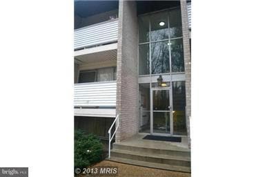 property at 5618 Bloomfield Dr