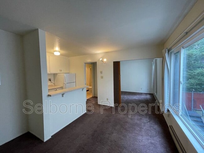 443 Lee St in Oakland, CA - Building Photo - Building Photo