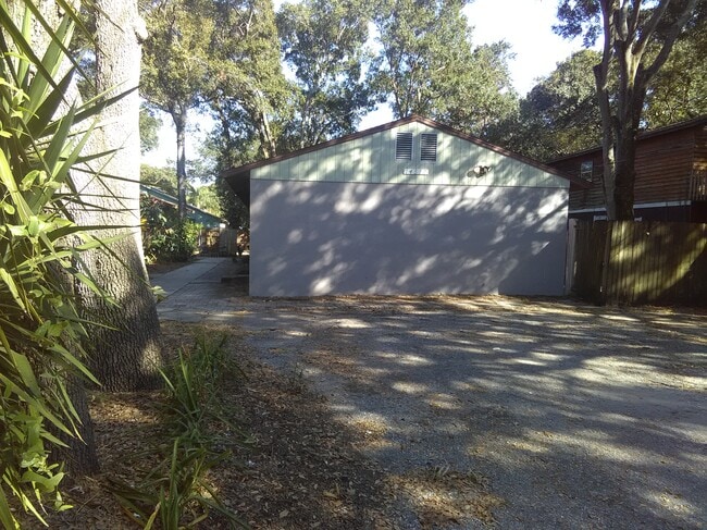 14617 Sunset St, Unit A in Clearwater, FL - Foto de edificio - Building Photo