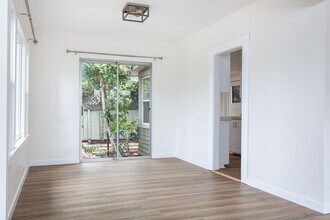 4621 Lotus St-Unit -4621 Lotus St. in San Diego, CA - Building Photo - Building Photo