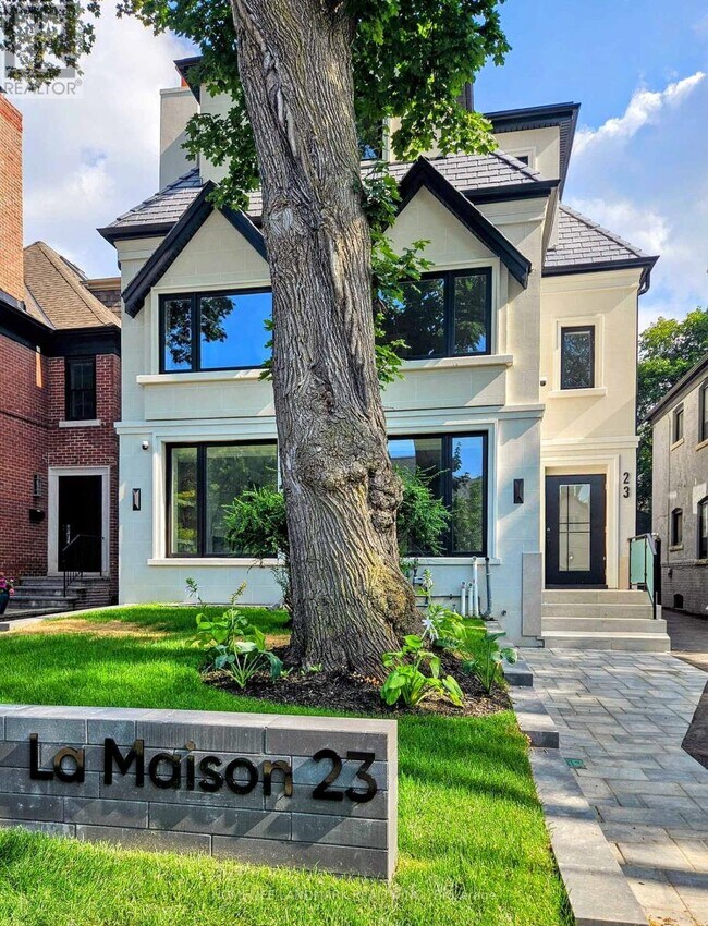 23 Coulson Ave in Toronto, ON - Building Photo - Building Photo