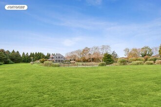 230 Town Line Rd in Sagaponack, NY - Building Photo - Building Photo