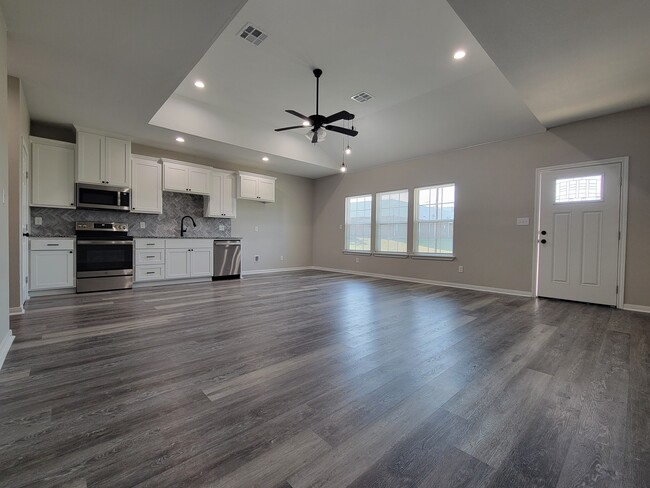 112 Cora Lee Ln in Moody, TX - Building Photo - Building Photo