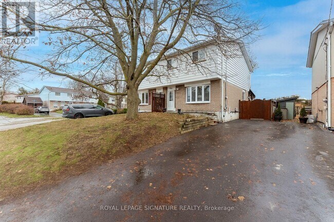 690 Elgin St in Newmarket, ON - Building Photo - Building Photo