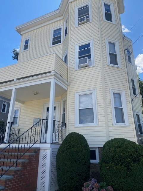 12 Montcalm Ave, Unit 1