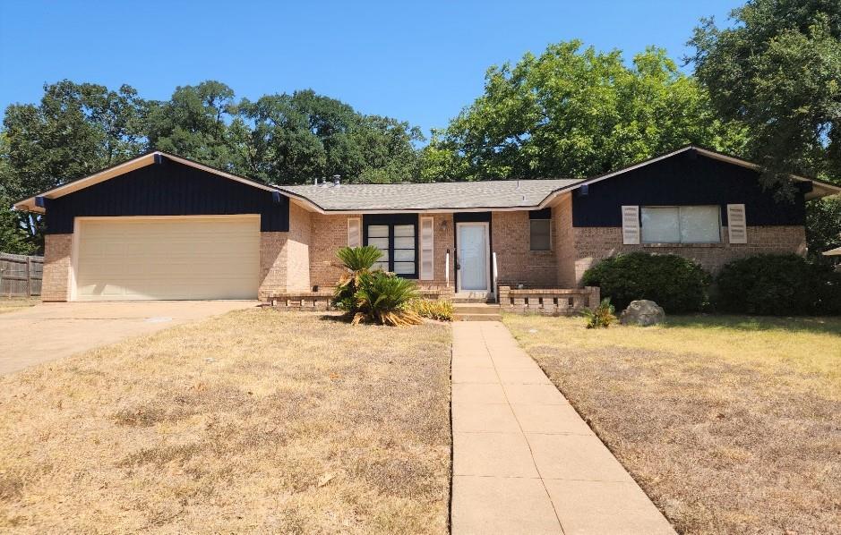 807 Country Club Rd in Georgetown, TX - Building Photo