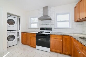 21 Wollaston Ave in Quincy, MA - Building Photo - Building Photo