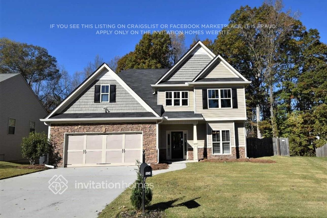 1024 Buckeye Ln in Villa Rica, GA - Foto de edificio