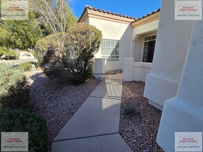 2450 N Quesnel Loop in Tucson, AZ - Building Photo - Building Photo