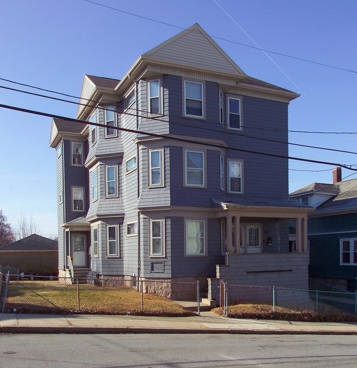 249-251 Sprague St in Fall River, MA - Building Photo