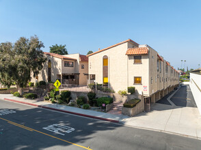 115 N Almansor St in Alhambra, CA - Building Photo - Building Photo