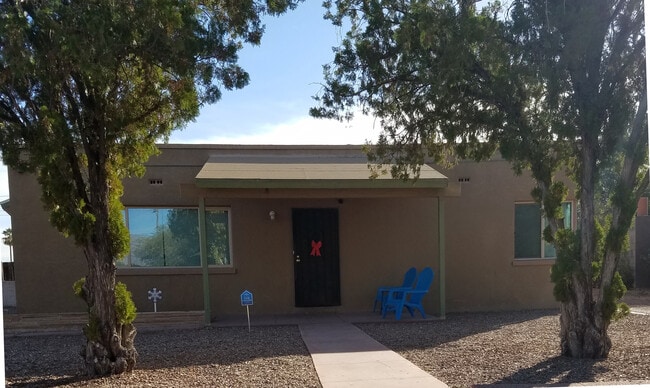 1048 E Edison St in Tucson, AZ - Building Photo - Building Photo