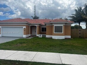 1304 SE 7th Ct in Homestead, FL - Building Photo - Building Photo