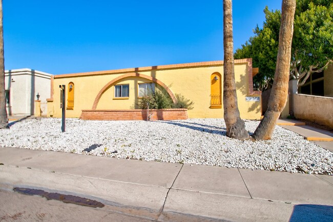 property at 7850 E Glenrosa Ave