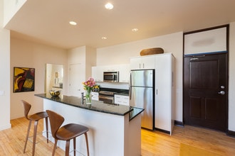 Longfellow Lofts in Madison, WI - Foto de edificio - Building Photo