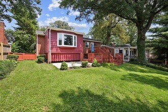 1004 Stirling Rd in Silver Spring, MD - Building Photo - Building Photo