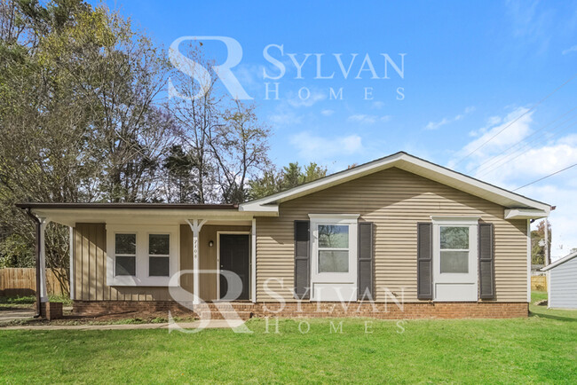 7108 Clear Crossing Ln in Mint Hill, NC - Building Photo - Building Photo
