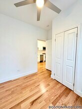 95 Park Dr in Boston, MA - Foto de edificio - Building Photo