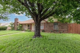 3013 Timothy Ln in Euless, TX - Building Photo - Building Photo
