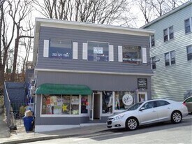 1015 W Main St in Waterbury, CT - Building Photo