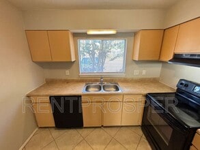 4207 S Semoran Blvd in Orlando, FL - Building Photo - Building Photo