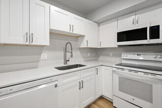Garden Apartments in Salt Lake City, UT - Foto de edificio - Building Photo