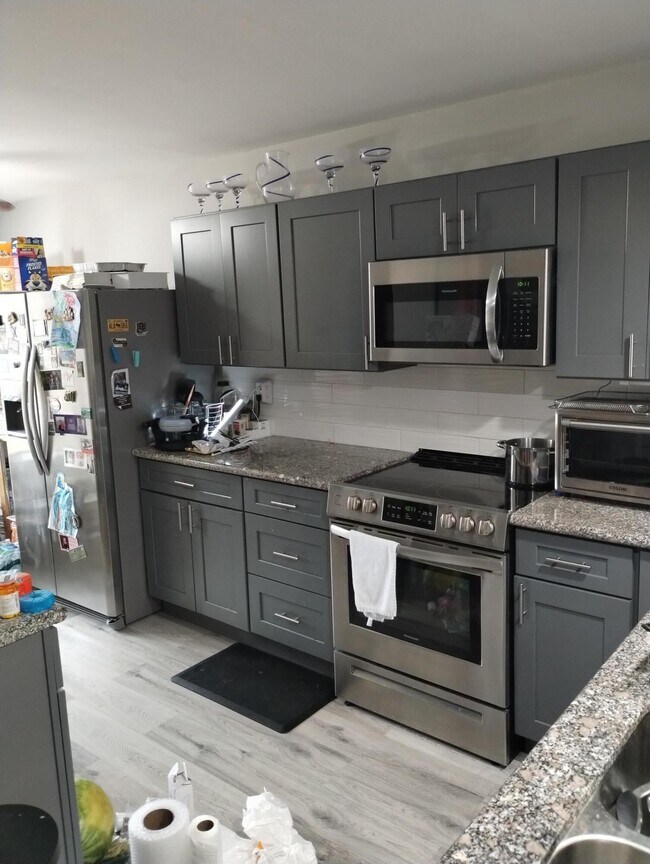 2204 NW 37th Ave in Coconut Creek, FL - Building Photo - Building Photo