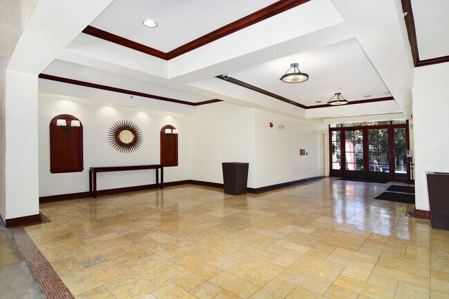 The Montgomery in Toluca Lake, CA - Foto de edificio - Building Photo