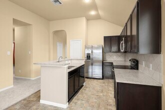 2313 Shady Tree Ln in Conroe, TX - Building Photo - Building Photo
