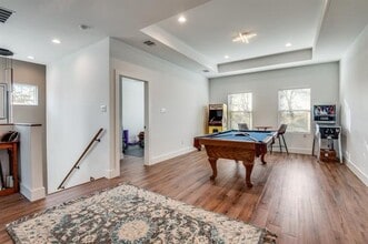 324 S Main St in Cedar Hill, TX - Building Photo - Building Photo