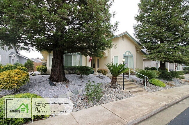 1720 Capistrano Walk in Redding, CA - Building Photo - Building Photo