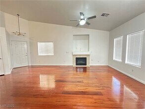 6428 Sundown Heights Ave in Las Vegas, NV - Building Photo - Building Photo
